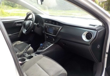 Toyota Auris II 2014 Toyota Auris Okazja 1.8 Hybryda 98KM, zdjęcie 14