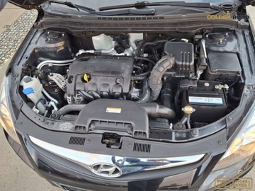 Hyundai i30 I CW Facelifting 1.4 DOHC 109KM 2011 Hyundai i30 1,4 benz klima elektryka wspomaganie oplacony 1.4 Benzyna, zdjęcie 18