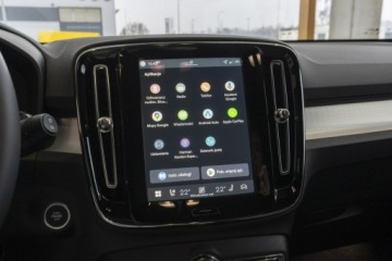 Volvo XC40 Crossover Facelifting 2.0 B3 163KM 2025 Volvo XC 40 Plus Dark B3 Mild Hybrid Benzyna, zdjęcie 31