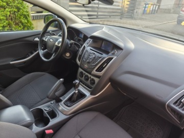 Ford Focus III Kombi Facelifting 1.0 EcoBoost 125KM 2014 Ford Focus LIVT stan BDB, zdjęcie 11