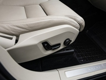 Volvo XC60 II 2021 VOLVO XC60 B4 D AWD Momentum Pro aut Suv 197KM 2021, zdjęcie 7