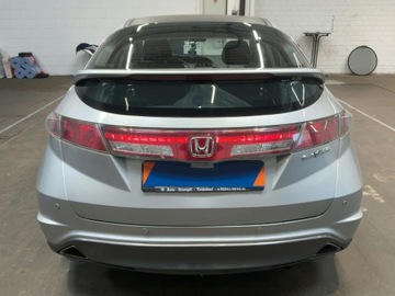 Honda Civic VIII Hatchback 3d 1.8 i-VTEC 140KM 2011 Honda Civic 1.8 VTEC Sport, zdjęcie 5