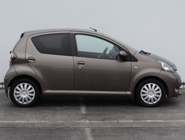 Toyota Aygo I Hatchback 5d Facelifting 1.0 VVT-i 68KM 2013 Toyota Aygo 1.0 VVT-i, Klima, zdjęcie 5