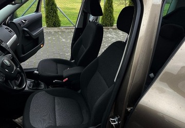 Skoda Yeti Minivan 2.0 TDI CR DPF 4x4 140KM 2011 Skoda Yeti 2.0 Diesel 140 KM 4x4 Nawigacja 2.0 Diesel 140KM, zdjęcie 14