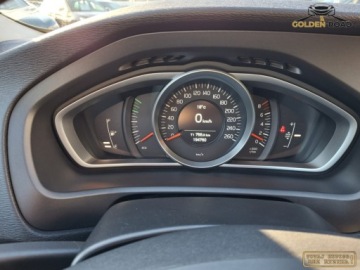 Volvo V40 II 2018 Volvo V40 2,0 benz 122KM klima elektryka grz.fot alu oplacony 2.0 Benzyna, zdjęcie 17