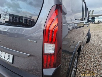 Peugeot Rifter Standard 1.2 PureTech 110KM 2018 Peugeot Rifter Gt Line Long Led Kamera Cofania 1.2 Benzyna 110KM, zdjęcie 16