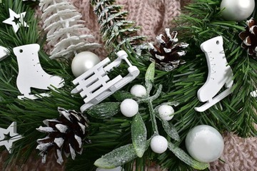 РОЖДЕСТВЕНСКИЕ УКРАШЕНИЯ ВЕНОК СОЗДАНИЕ ВЕНКА РОЖДЕСТВЕНСКАЯ ЕЛОЧНАЯ КОМПОЗИЦИЯ РОЖДЕСТВЕНСКИЕ ШАРЫ