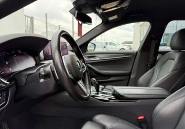 BMW Seria 5 G30-G31 2021 BMW Seria 5 530d xDrive M Pakiet HiFi Display Key Webasto HeadUp VAT 23, zdjęcie 21