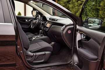 Nissan Qashqai II Crossover 1.2 DIG-T 115KM 2016 NISSAN QASHQAI 1.2 DIG-T ACENTA + CONNECT PACK XTRONIC, zdjęcie 8