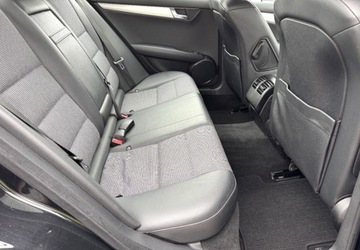 Mercedes Klasa C W204 Limuzyna 1.8 180 K 156KM 2010 Mercedes-Benz Klasa C Parktronik przod tyl Podgrzewane fotele pol-skora el, zdjęcie 14