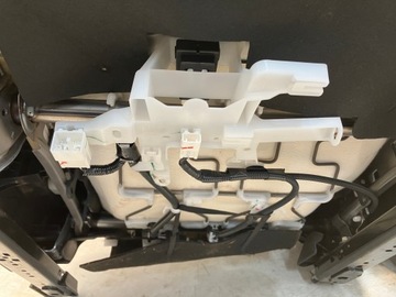 CHR C-HR I SEDADLA POHOVKA BOKY LOKETNÍ OPĚRKA PANEL KOMPLET KŮŽE HNĚDÝ