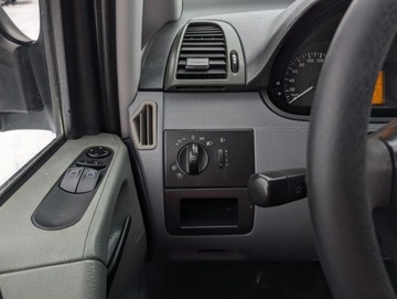 Mercedes Vito W639 Kombi 109 CDI 95KM 2008 Mercedes-Benz Vito Stan techniczny dobry 2.1 Diesel 95KM, zdjęcie 23