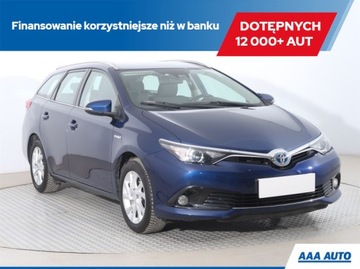 Toyota Auris II 2019 Toyota Auris Hybrid, Automat, VAT 23%, Navi