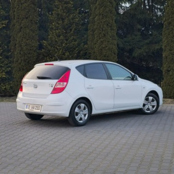 Hyundai i30 I Hatchback 1.4 109KM 2009 Hyundai i30 I 1.4 Benzyna 109KM Manual, zdjęcie 13