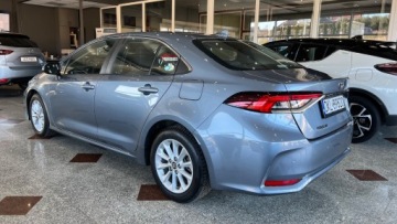 Toyota Corolla XII Sedan Facelifting 1.5 VVT-i 125KM 2023 Toyota Corolla 1.5 Benzyna 125 km tylko 32 tys. przebiegu 1.5 Benzyna 125KM, zdjęcie 17
