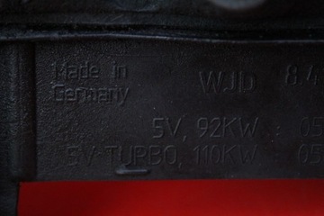 ВЕРХНЯЯ КРЫШКА ДВИГАТЕЛЯ 058103724Q AUDI A6 C5 1.8 T 150 л.с. 97-01