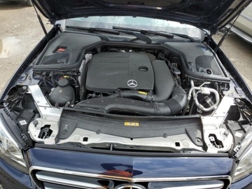 Mercedes Klasa E W213 2020 Mercedes-Benz Klasa E 2020, 2.0L, od ubezpieczalni 2.0 Benzyna 299KM, zdjęcie 10
