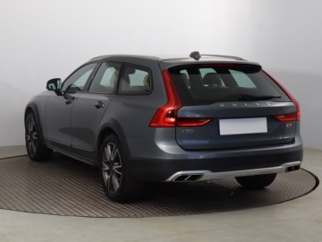 Volvo V90 II Kombi 2.0 D5 235KM 2017 Volvo V90 Cross Country D5 2.0 AWD, 231 KM, 4X4, zdjęcie 3