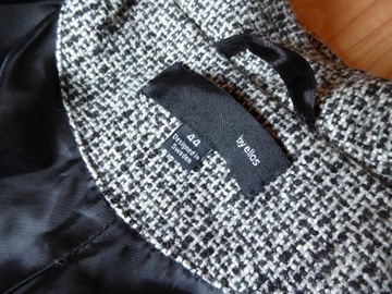 #Размер ЖЕНСКОГО шерстяного пальто. 42/44 ЭЛЛОС