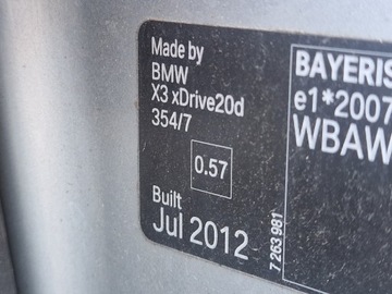BLATNÍK LEVÝ PŘEDNÍ BMW X3 F25 354/7