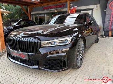 BMW Seria 7 G11-G12 Sedan Facelifting 4.4 750i 530KM 2021 BMW Seria 7 750 LI Xdrive Auto Punkt 4.4 Benzyna 530KM