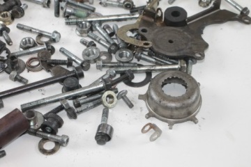 КОМПЛЕКТ БОЛТОВ ДВИГАТЕЛЯ HONDA VT 600 SHADOW PC21