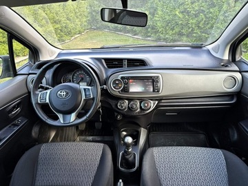 Toyota Yaris III Hatchback 5d Facelifting 1.33 Dual VVT-i 99KM 2014 Toyota Yaris 1,3 VVTi- 99KM B+G Kamera Cofania, zdjęcie 7