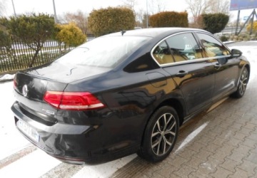 Volkswagen Passat B8 Limousine 1.6 TDI BlueMotion Technology 120KM 2017 Volkswagen Passat Volkswagen Passat B8 1.6 Diesel 120KM, zdjęcie 3