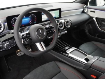 Mercedes CLA C118/X118 Shooting Brake Facelifting 1.3 200 163KM 2024 CLA 200 AMG Line Shooting Brake 1.3 (163KM) 2024, zdjęcie 6