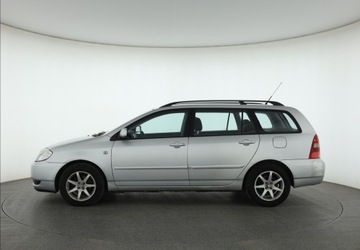 Toyota Corolla IX (E12) Kombi 2.0 D-4D 90KM 2004 Toyota Corolla 2.0 D-4D, HAK, Klima, Klimatronic, zdjęcie 2