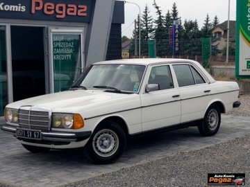 Mercedes W123 1981 Mercedes-Benz W123 Mercedes-Benz W123 2.0 Benzyna 94KM