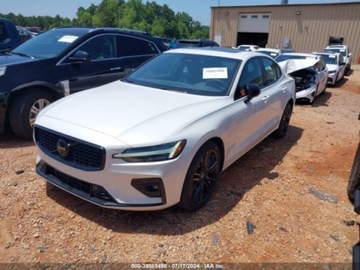 Volvo 2024 Volvo S60 2024r, B5, Black Edition, 2.0L 2.0 Benzyna 250KM, zdjęcie 1