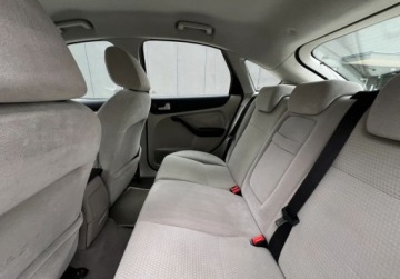 Ford Focus I Hatchback 1.6 16V 100KM 2005 Ford Focus Automat Klima Super Stan Warszawa 1.6 Benzyna 100KM, zdjęcie 12