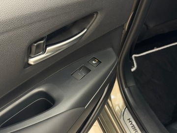 Toyota Corolla XII Sedan 1.8 Hybrid 122KM 2022 Toyota Corolla Executive / 1 właściciel / Salon Po, zdjęcie 12