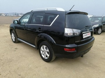 Mitsubishi Outlander II 2.0 DID DOHC 140KM 2010 Mitsubishi Outlander 2.0 140 km 4x4 klima, zdjęcie 4