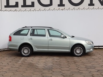 Skoda Octavia II Kombi 1.6 TDI CR DPF 105KM 2009 Skoda Octavia 1.6 TDI, Salon Polska, Klima, zdjęcie 5