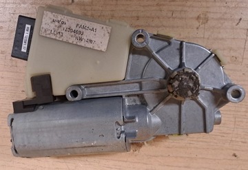 MOTOREK STŘEŠNÍHO OKNA PEUGEOT OE 404.424