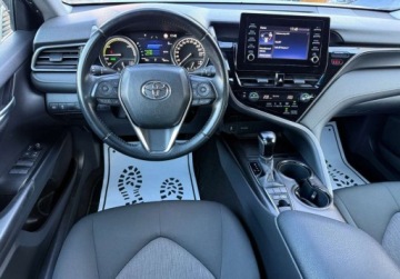 Toyota Camry IX Sedan 2.5 Hybrid Dynamic Force 218KM 2021 Toyota Camry salon Polska, FV-VAT 23, serwis ASO, Gwarancja 2.5 Hybryda, zdjęcie 3