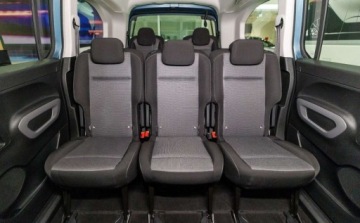 Toyota 2024 Toyota Proace City City Verso Long 1.5 D-4D Family aut 1.5 Diesel 130KM, zdjęcie 17