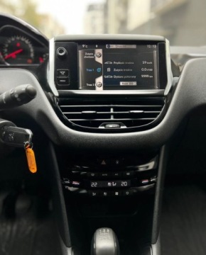 Peugeot 208 I Hatchback 3d 1.2 VTI 82KM 2013 Peugeot 208 Czujniki Parkowania Climatronic Alu Warszawa 1.2 Benzyna 82KM, zdjęcie 25