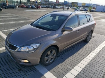 Kia Carens III 2010 Kia Cee'd 2010/zarejestrowany/klima, zdjęcie 7