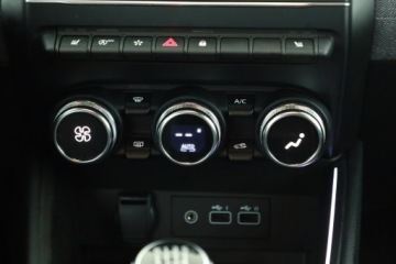 Renault Clio V Hatchback 5d Facelifting 1.0 TCe 90KM 2024 Renault Clio 1.0 TCe, Salon Polska, 1. Właściciel, zdjęcie 10