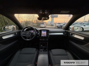 Volvo XC40 Crossover Facelifting 2.0 B3 163KM 2022 Volvo XC 40 XC40 B3 Core aut, Pakiet park assist,, zdjęcie 12