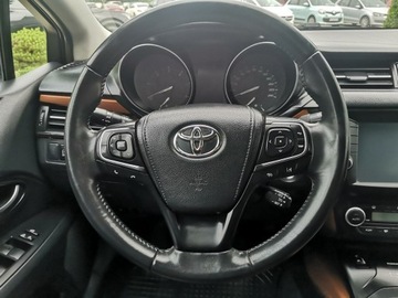 Toyota Avensis III Sedan Facelifting 2015 2.0 D-4D 143KM 2015 Toyota Avensis 2.0 D 143KM Salon Navi Bi-Xenon, zdjęcie 13