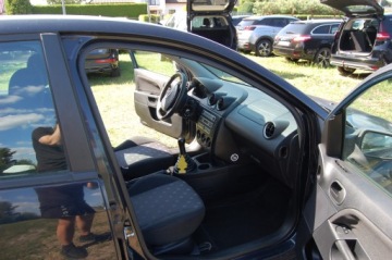 Ford Fiesta VI 2004 Ford Fiesta 1.3 wspomaganie kierownicy klima centralny zamek, zdjęcie 6