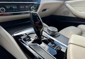 BMW Seria 5 G30-G31 2021 BMW Seria 5 BMW 530d G30 LCI Lift M-Pakiet Diesel 3.0 Diesel 258KM, zdjęcie 16