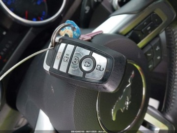 Ford Mustang VI Fastback Facelifting 5.0 Ti-VCT 450KM 2022 Ford Mustang GT PREMIUM FASTBACK 2022, od ubezpieczalni 5.0 Benzyna 450KM, zdjęcie 9