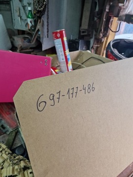 POLIČKA KUFRU SEAT LEON 2 05-