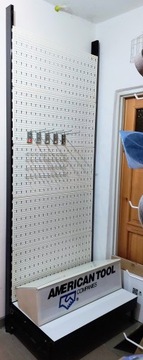 ПЕРФОРИРОВАННАЯ МЕТАЛЛИЧЕСКАЯ ПОЛКА ДЛЯ МАГАЗИНА