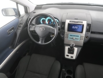 Toyota Corolla Verso E120 1.8 VVT-i 130KM 2004 Toyota Corolla Verso 1.8, Automat, 7 miejsc, zdjęcie 6